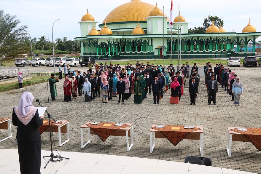 Luruskan Niat, Allah Beri Kemudahan : Rektor Lantik 126 Pejabat Didepan Masjid Al-Musannif UIN Sumatera Utara Medan