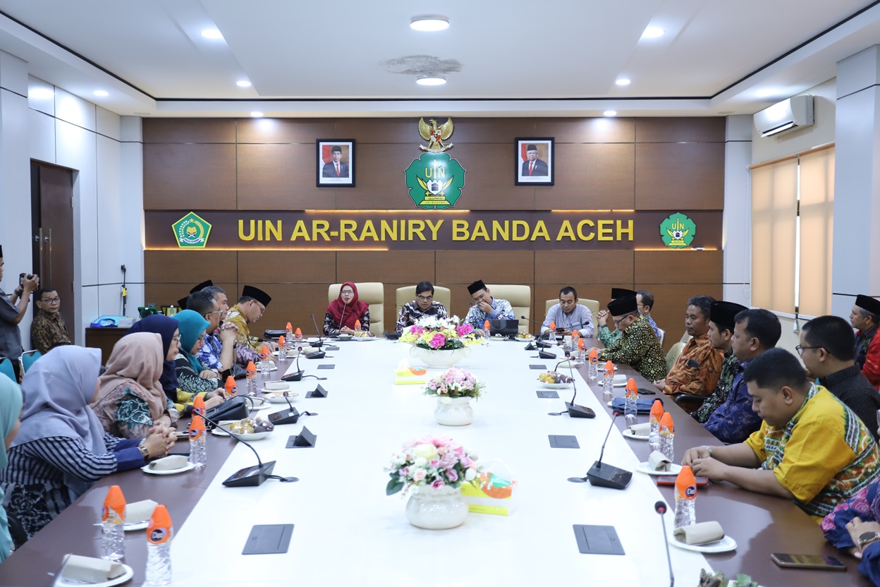 Pimpinan UINSU Benchmarking ke UIN Ar Raniry | Tekad Raih Akreditasi Institusi Unggul 2024