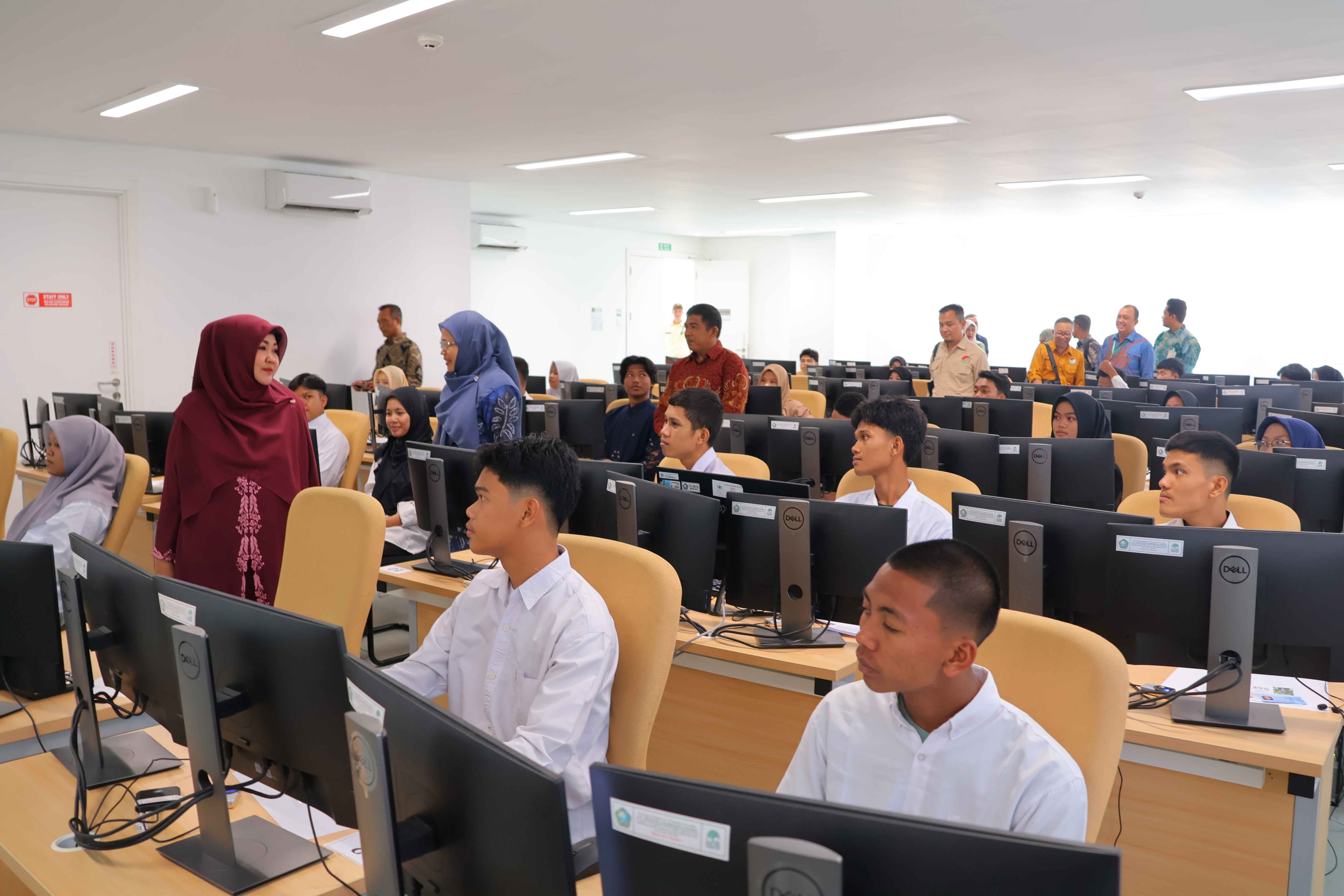 UM-PTKIN 2025 di UINSU Medan Berlangsung Tertib dan Lancar, Tim Monev Pusat Tinjau Langsung Pelaksanaan