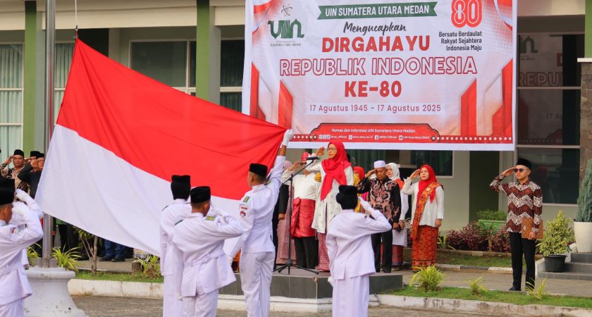 Khidmat Peringatan HUT ke-80 RI di UINSU Medan, Satyalancana Karya Satya Disematkan kepada 68 ASN