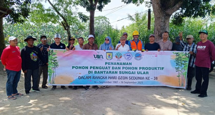 UINSU Medan Tanam 2.000 Pohon Produktif di DAS Sei Ular pada Peringatan Hari Ozon Sedunia ke-38