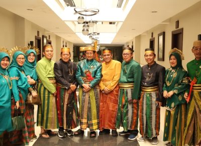 Rektor UINSU Hadiri Penganugerahan Gelar Adat Kedatuan Luwu kepada Menteri Agama RI