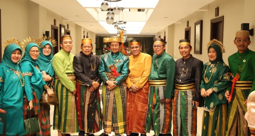 Rektor UINSU Hadiri Penganugerahan Gelar Adat Kedatuan Luwu kepada Menteri Agama RI