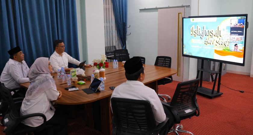 Rektor dan Pimpinan UINSU Hadiri Istighosah “Doa Santri untuk Negeri”, Menag Ajak Santri Jaga Kesantunan sebagai Ciri Utama Pendidikan Pesantren