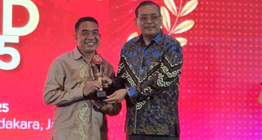 Komisi Informasi Pusat Anugerahkan Kemenag Sebagai Badan Publik Paling Favorit 2025