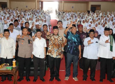 Menginspirasi, Guru Tanpa Gaji dan Lansia 83 Tahun Wisuda Al-Qur’an dalam Kolaborasi UINSU Medan dan Pemkab Langkat