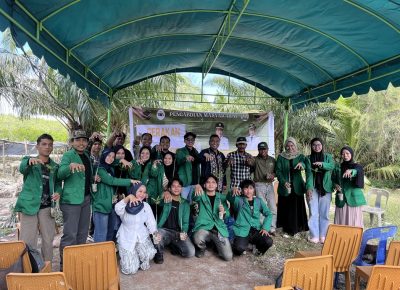 Sukseskan “Gerakan Hijau Pesisir”, Mahasiswa FDK UINSU Tanam 2.000 Bibit Mangrove di Sergai
