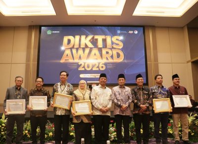 Kemenag Berikan Penghargaan Bergengsi bagi PTKIN Berprestasi Internasional dan Nasional, UINSU Medan Sukses Raih Rekognisi Global THE 2026