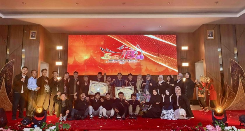 Panen Medali Emas dan Platinum, Kontingen UINSU Medan Raih Prestasi Gemilang di Penutupan Seiba International Festival 2026