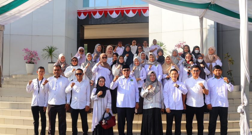 Prof. Muzakkir Pimpin Apel Pagi UINSU, Ajak Pegawai Wujudkan Generasi “Rahmat bagi Semesta” pada PBAK 2026