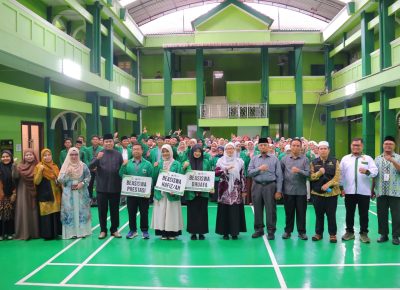 Salurkan Zakat Dosen dan Pegawai, UPZ UINSU Medan Beri Beasiswa dan Pembinaan Berkelanjutan bagi Mahasiswa