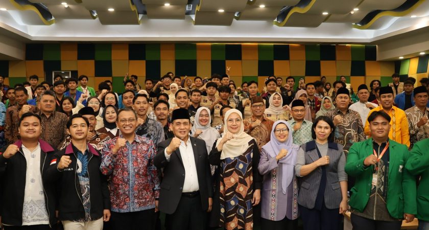 Wamenag di UINSU: Mahasiswa PTKIN Harus Kritis Berbasis Data dan Hadirkan Solusi bagi Masyarakat